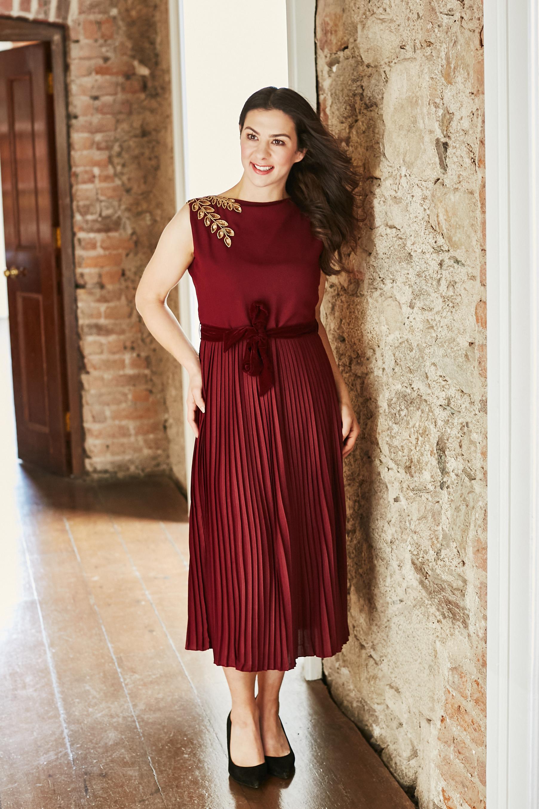 Pleated Skirt Style Midi Dress