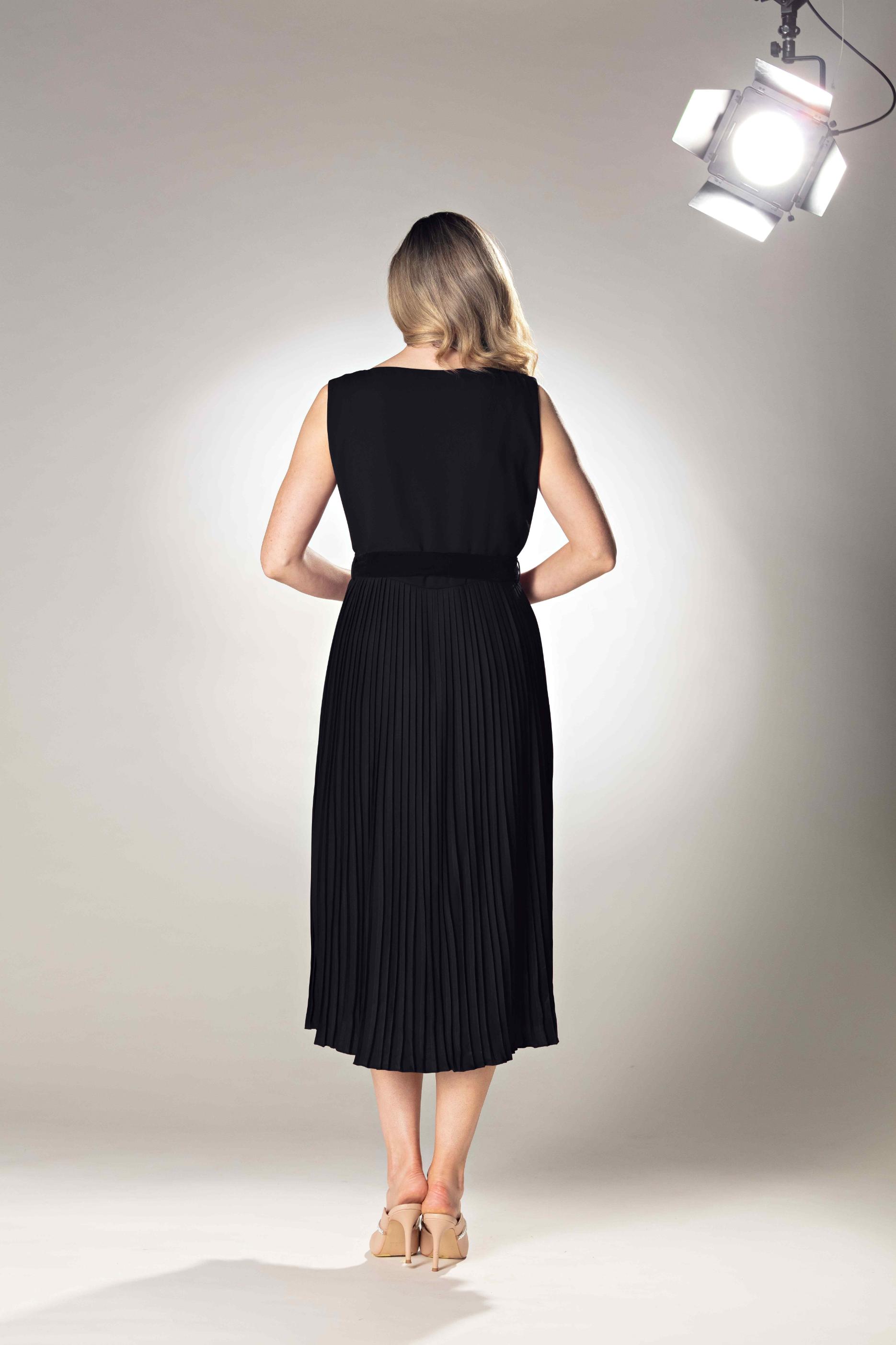 Pleated Skirt Style Midi Dress